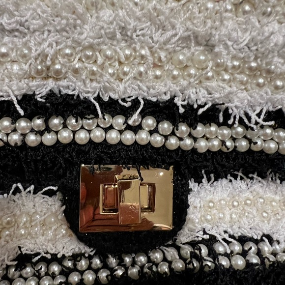 Chanel style shaggy B&W purse with gold and black chain and gold closure. NWT - Picture 2 of 9